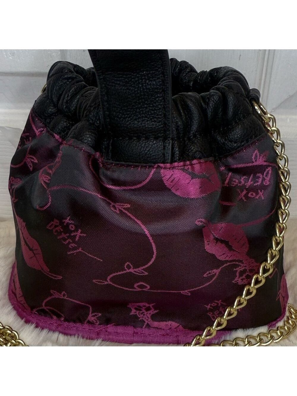BETSY JOHNSON BLACK HEART QUILTED BAG WITH CHAIN - Picture 9 of 16
